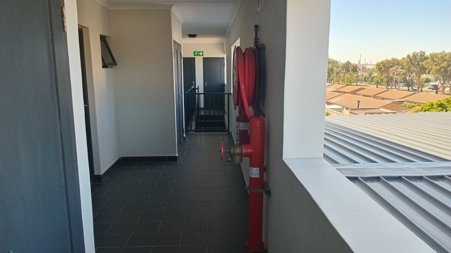 2 Bedroom Property for Sale in Table View Western Cape